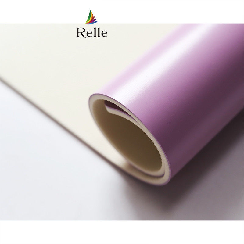 Ausgezeichnete Verschleißfestigkeit 5mm Schaumrückhalt Relle Farbe PVC-Bodenrolle für Tanz