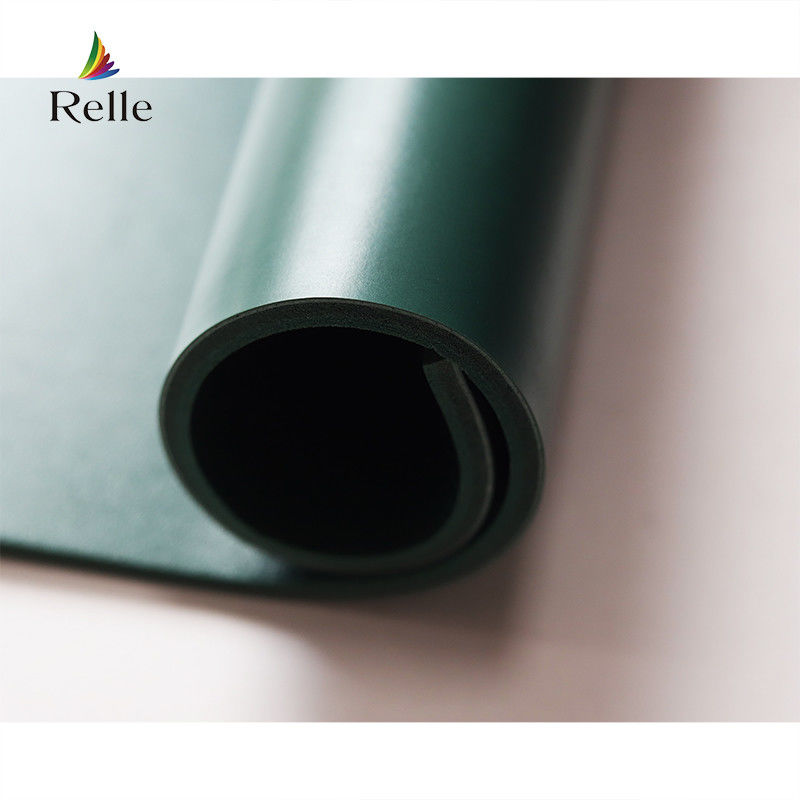 Ausgezeichnete Verschleißfestigkeit 5mm Schaumrückhalt Relle Farbe PVC-Bodenrolle für Tanz