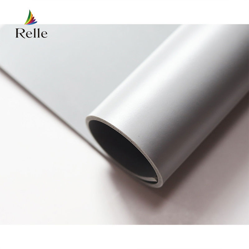 Relle Weiß glänzende nahtlose PVC-Vinyl-Bodenrolle für Tanzstudio SGS-zertifiziertes PVC