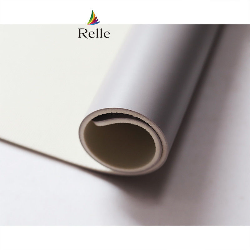 Relle Weiß glänzende nahtlose PVC-Vinyl-Bodenrolle für Tanzstudio SGS-zertifiziertes PVC