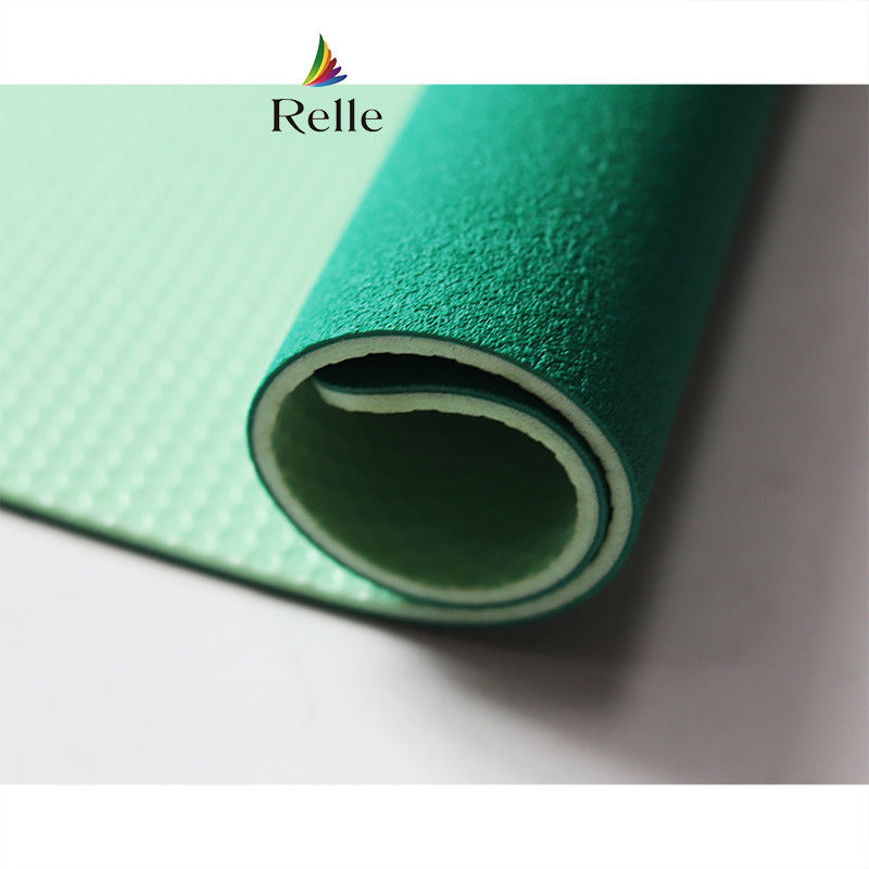 Grüne Badminton Court Sport Fußbodenmatte Roll in Relle Synthetisches PVC-Material für Sport