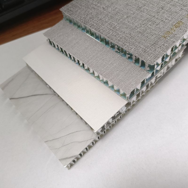 Aluminium Decorative Deckenfliesen 2x2 Holz Look Deckenfliesen Für Hotel