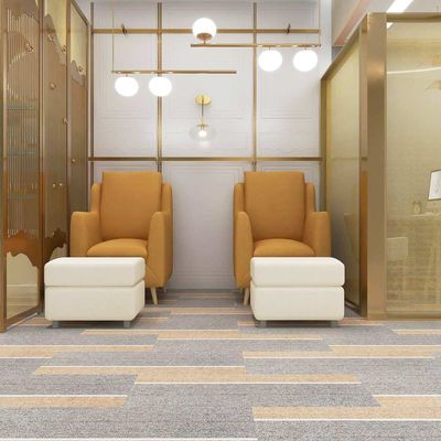 Elastischer Fußbodenteppich für jeden Raum anpassbar